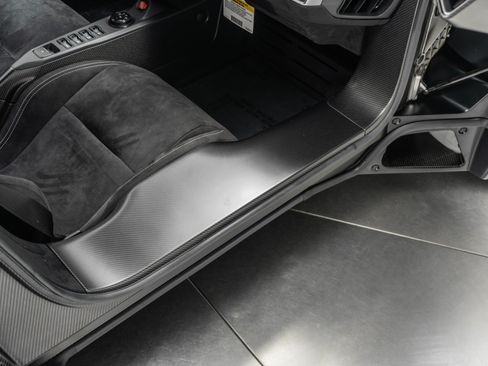 Used 2019 Ford GT RWD image 32