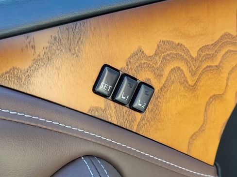 Used 2017 INFINITI QX80 Limited image 20