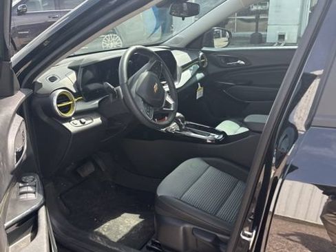 Used 2026 Chevrolet Trax LT w/ Driver Confidence Package FWD image 11
