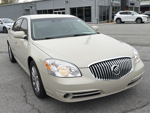 Used 2011 Buick Lucerne CXL FWD image 1