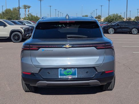 Used 2025 Chevrolet Equinox EV LT w/ Convenience Package image 5
