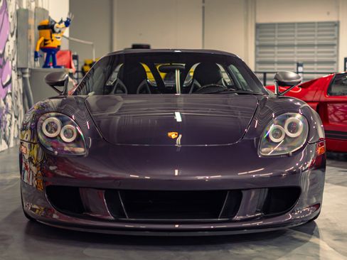Used 2005 Porsche Carrera GT RWD image 5