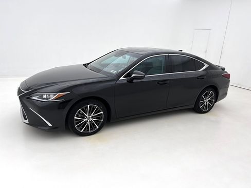 Certified 2023 Lexus ES 300h w/ Premium Package image 9
