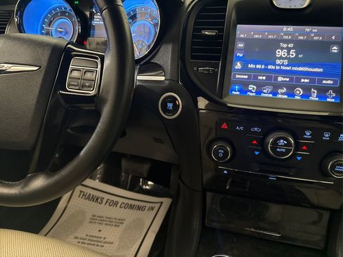 Used 2014 Chrysler 300 Uptown Edition w/ Quick Order Package 22M image 30