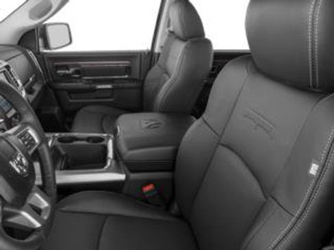 Used 2016 RAM 1500 Laramie w/ Convenience Group AWD/4WD image 4