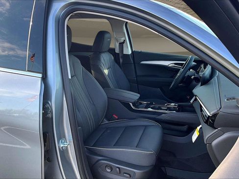 New 2026 Buick Envision Avenir image 12