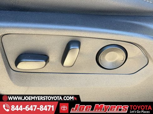 Used 2025 Chevrolet Tahoe LT image 28