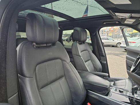 Used 2020 Land Rover Range Rover Sport HSE image 14