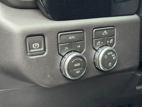 New 2026 GMC Sierra 1500 SLE image 18