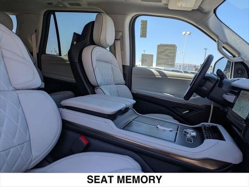 New 2026 Lincoln Navigator L Black Label AWD/4WD image 14