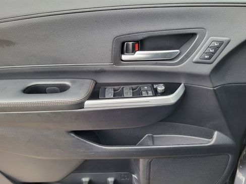 Used 2025 Toyota Sienna Limited image 13