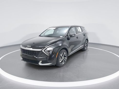 Used 2025 Kia Sportage EX FWD image 3