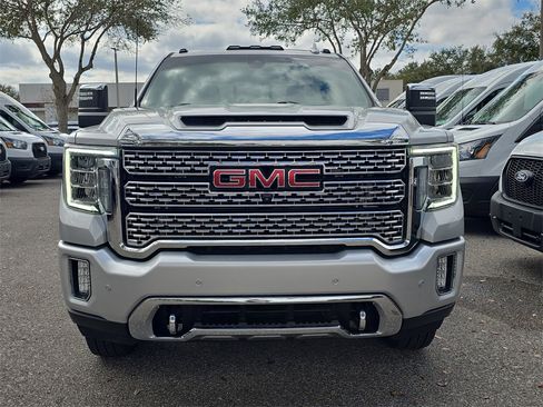 Used 2021 GMC Sierra 3500 Denali w/ Denali Ultimate Package image 2