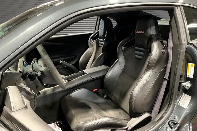 Used 2015 Chevrolet Camaro Z/28 RWD image 18
