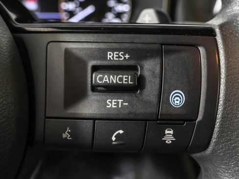 Used 2023 Nissan Rogue SV image 37