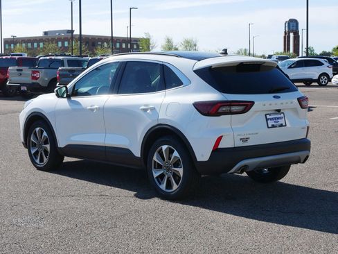 Certified 2023 Ford Escape Platinum w/ Premium Technology Package AWD/4WD image 3