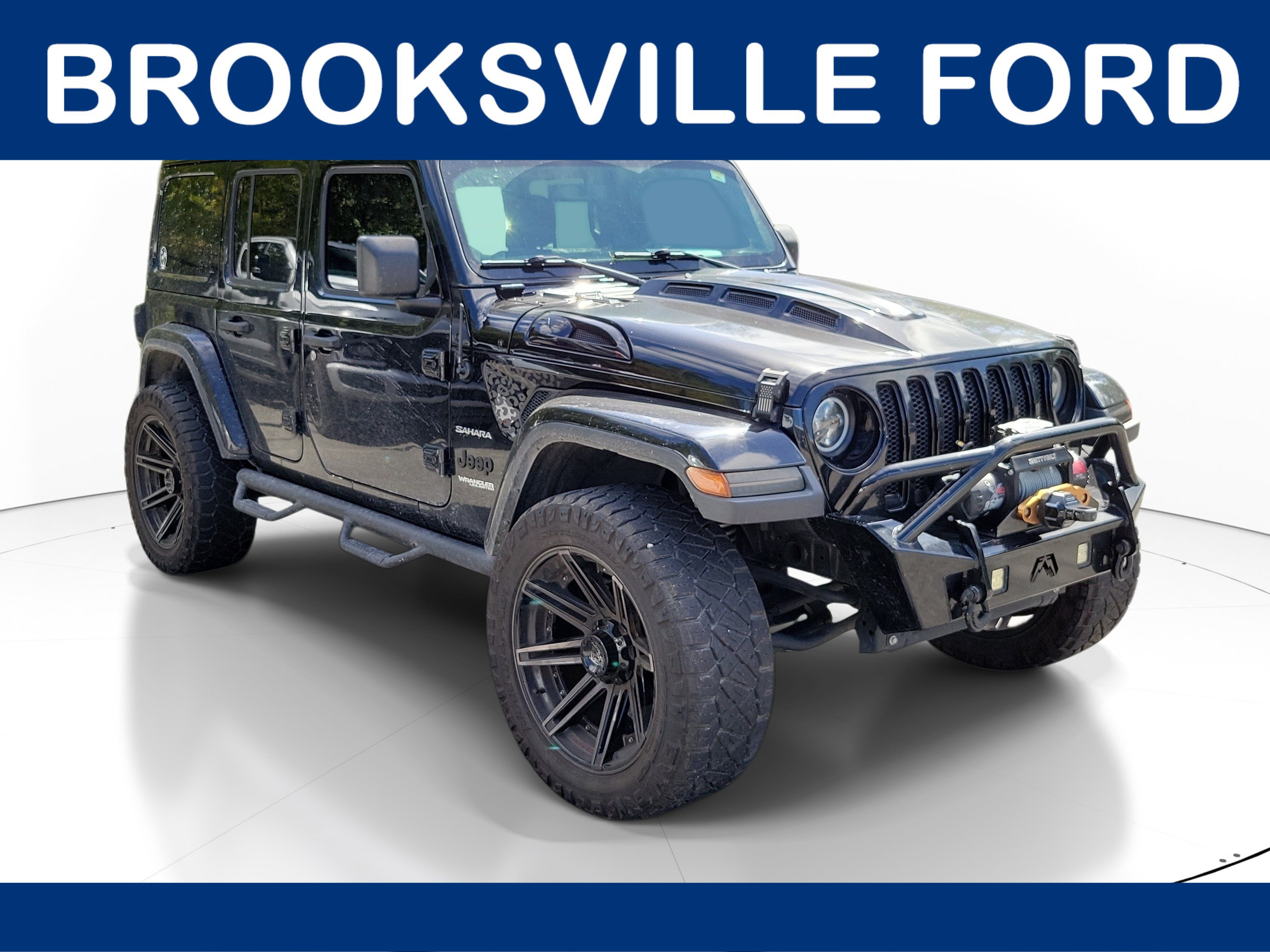 Used 2021 Jeep Wrangler Unlimited Sahara w/ Uconnect 4C Nav & Sound Group AWD/4WD image 1