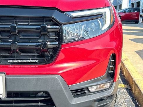 Used 2025 Honda Ridgeline Black Edition image 3
