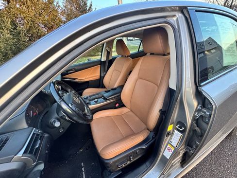 Used 2018 Lexus IS 300 AWD w/ Comfort Package image 7