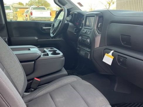 Used 2025 Chevrolet Silverado 1500 Custom Trail Boss w/ Turbomax Blackout Package image 10