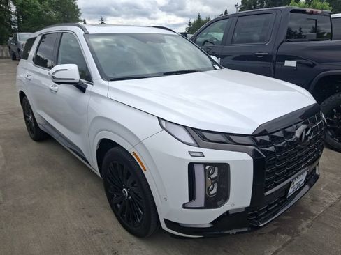 Used 2024 Hyundai Palisade Calligraphy AWD/4WD image 2