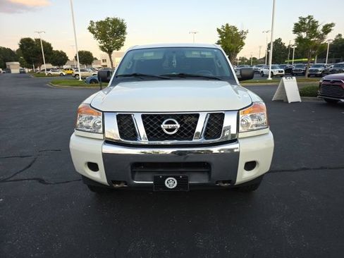 Used 2013 Nissan Titan SV AWD/4WD image 4