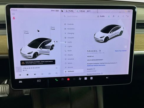 Used 2021 Tesla Model 3 Standard Range image 17