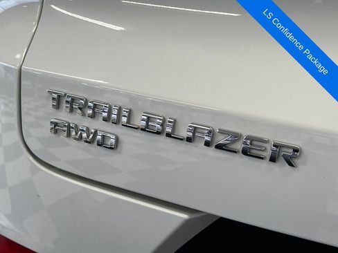 Used 2026 Chevrolet TrailBlazer LS w/ LS Convenience Package AWD/4WD image 12