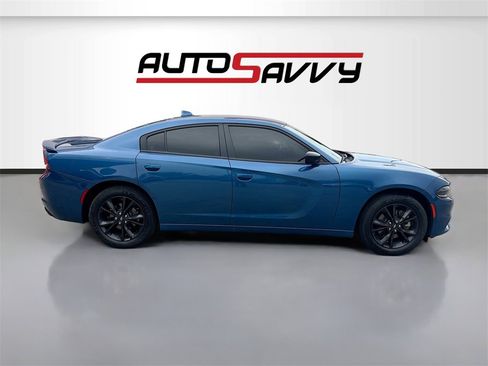 Used 2021 Dodge Charger SXT w/ Driver Convenience Group image 8