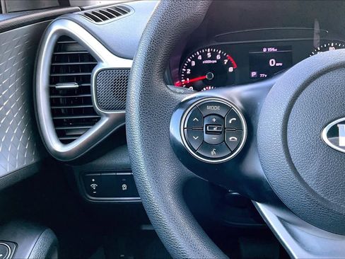 Used 2020 Kia Soul LX image 23