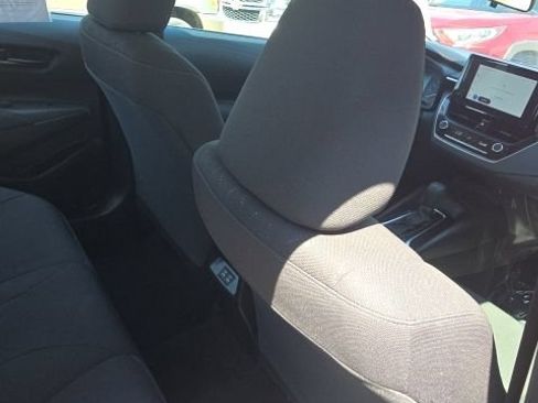 Used 2025 Toyota Corolla LE FWD image 24