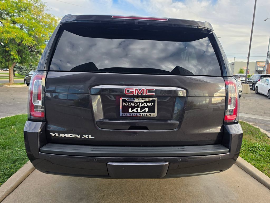 Used 2018 GMC Yukon XL SLT w/ Open Road Package AWD/4WD image 6