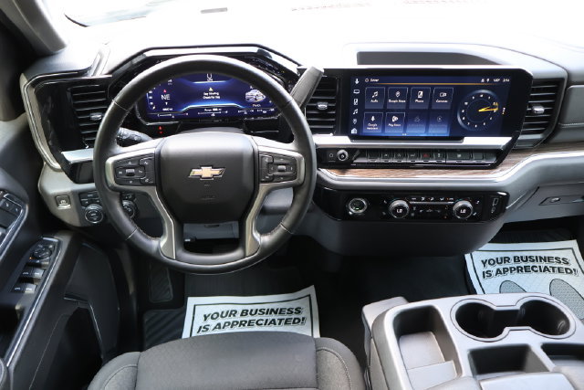 Used 2023 Chevrolet Silverado 1500 LT AWD/4WD image 6