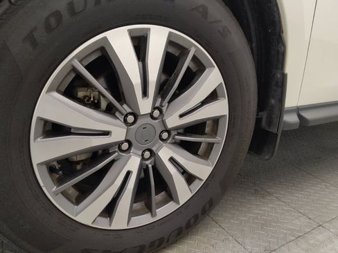 Used 2020 Nissan Pathfinder S FWD image 31