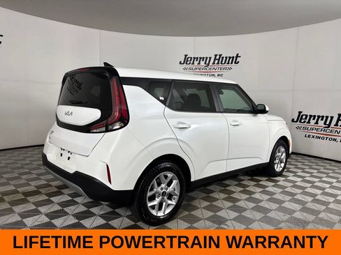 Used 2024 Kia Soul LX w/ Option Group 015 FWD image 6