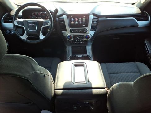 Used 2016 GMC Yukon XL SLE w/ Convenience Package image 10