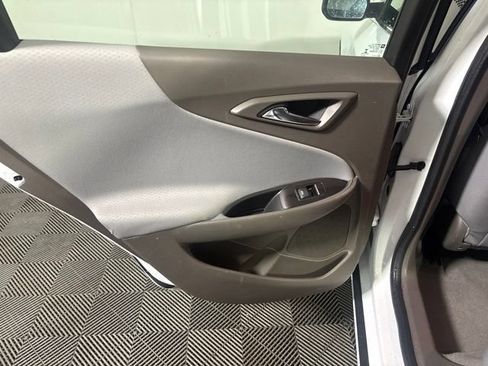 Used 2023 Chevrolet Malibu LT FWD image 22