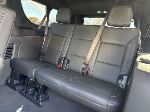 Used 2025 GMC Yukon XL Denali image 25