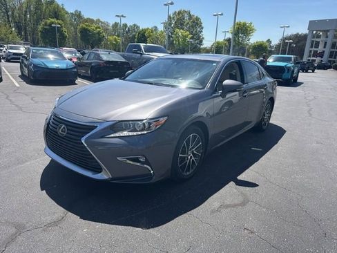 Used 2016 Lexus ES 350 w/ Luxury Package w/Wood Trim image 9