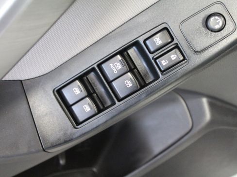 Used 2015 Subaru Forester 2.5i w/ Alloy Wheel Package image 18