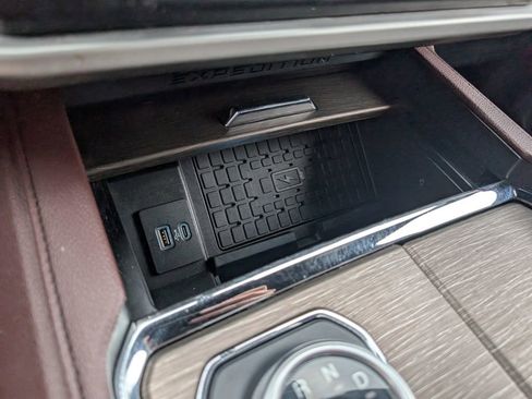 Used 2024 Ford Expedition Max Limited image 24