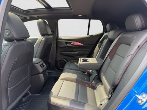 Used 2025 Chevrolet Equinox EV RS AWD/4WD image 18