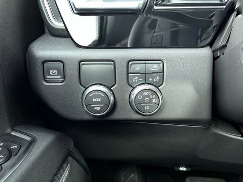 Used 2026 GMC Sierra 1500 SLT w/ SLT Premium Plus Package image 18