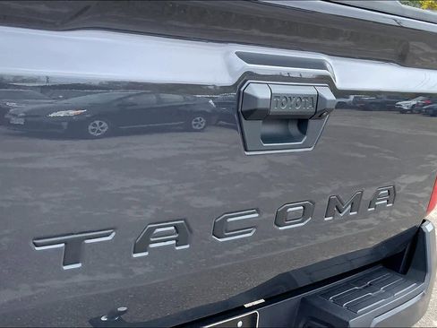 Used 2025 Toyota Tacoma SR5 image 29