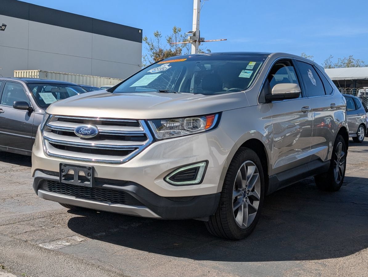 Used 2017 Ford Edge Titanium w/ Equipment Group 301A AWD/4WD image 4