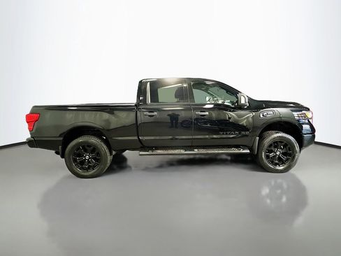 Used 2018 Nissan Titan SV w/ SV Convenience Package image 8