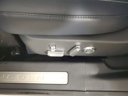 New 2025 Lincoln Nautilus Reserve AWD/4WD image 21