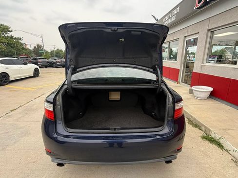 Used 2015 Lexus ES 350 w/ Luxury Package FWD image 22