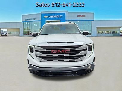 New 2025 GMC Sierra 1500 SLE w/ Preferred Package