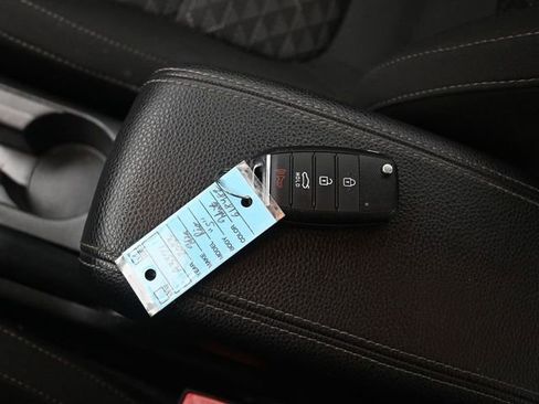 Used 2023 Kia Rio S image 15